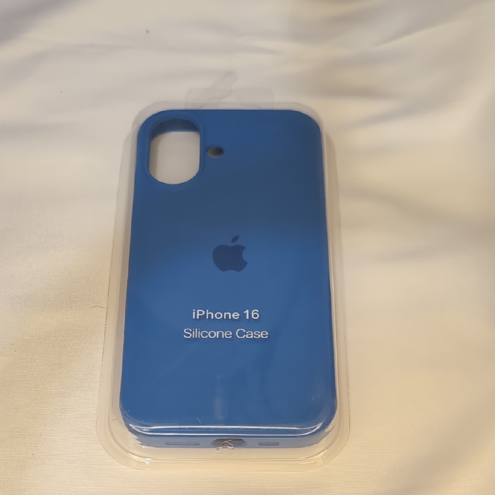 Apple iPhone 16 Silicone Cover - Vibrant Blue
